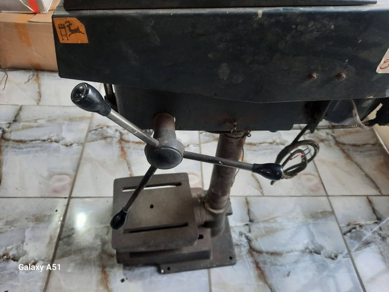 سلام عليكم  دريل ثابت او مكينه لحيم او كوسره ثابته او سندان شغالات العنوان بغداد رقم الهاتف ***********
