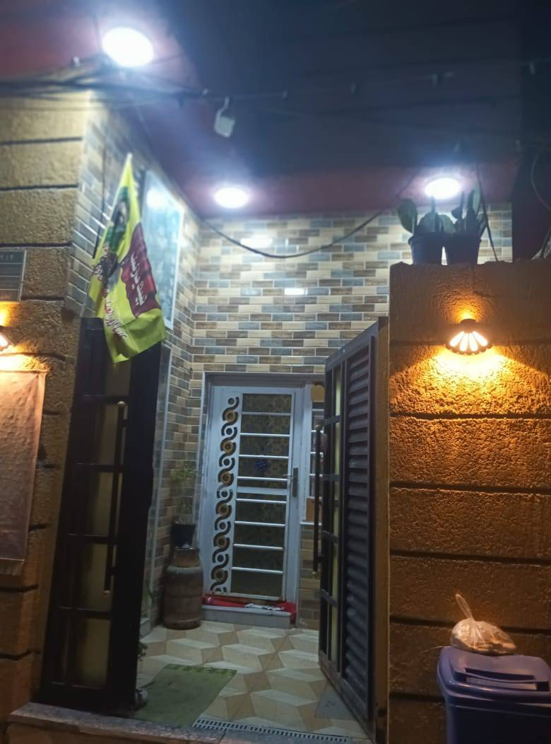 بابل قريب على شارع الأطباء بنص سوك مساحة 100طابو صرف بناء 25 سعر 90.  بي محل غرف  عدد 3.   بيت جهاز من كل نوح   ***********
