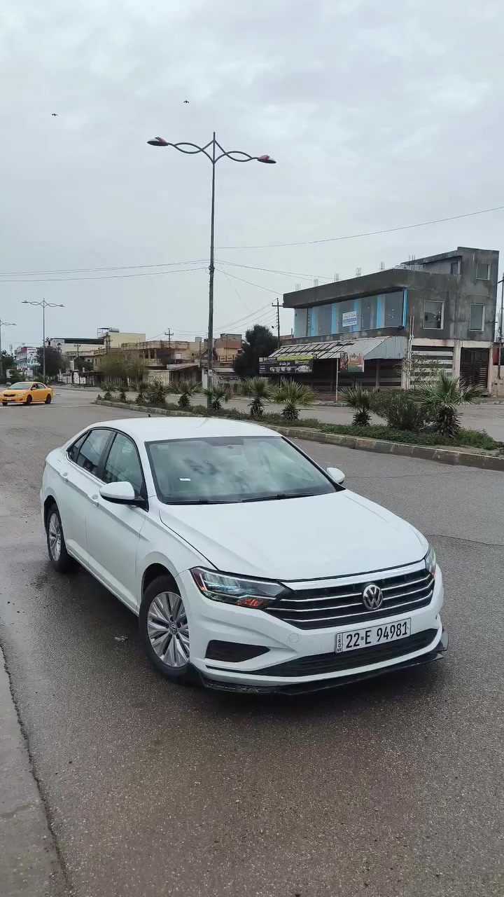 جيتا 2019 S للبيع مواصفات معروفه
الي يدور شي نضيف وبجم كبس وسعر مناسب
رقم اربيل ( سنويه و هزه وبراد جديد ) يعني بس تبصم وتتحول  
سياره بيها فقط صندوق صبغ بدون دواخل بدون ايرباك  ومكانين بارد 
محرك 1.4T توربو شرط مامفتوح برغي 
گير شرط 
حداديه شرط كامل 
تايرت جديد 
ماشي ١٧٥ الف كم 
سياره مابيها نقص
تفاصيل اكثر خاص 
مكاني كركوك  *********** ☎
