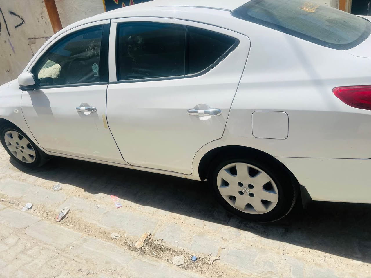 السلام عليكم نيسان صني هندي ام البليتة مديل ٢١ كير مكينة تبريد حدادة كفالة سيارة بيها قطعة وحدة وبارد باسم شركة تحويل او وكالة السعر ٩٠ وبيها مجال بسيط مكان البصرة 
*********** البصرة, العراق
