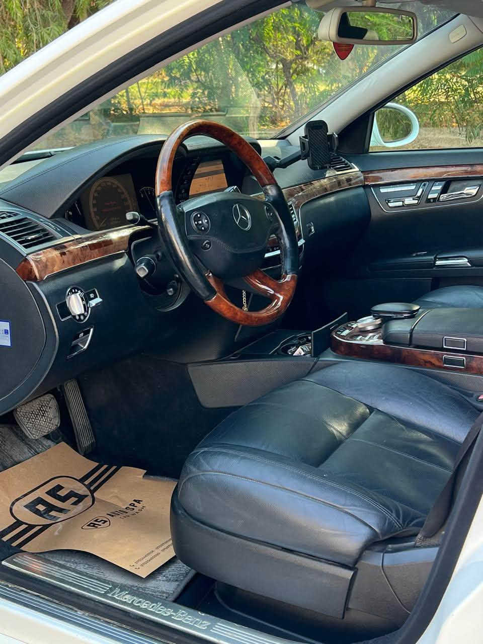 🔥 للبيع مرسيدس S350 تنفس طبيعي 🔥

موديل 2008 | تسجيل 2006 | دخول جديد

إذا تريد سيارة نظيفة وتستلمها وتمشي بيها مباشرة، هاي خيار مرتب.

🔹 تحويل وكالة
🔹 فول مواصفات (1/1)
🔹 السنوية بيها لحد 2030
🔹 بدون أي غرامات
🔹 5 قطع صبغ فقط
🔹 بدون دواخل
🔹 الطخات كانت بسيطة ومتصلحة شغل مرتب

🚘 السيارة ما تحتاج ولا دينار مصروف، جاهزة للاستخدام.
السعر ١٧٠ ورقه وبي مجال للجاد 

📍 الموقع: بغداد – اليرموك

📞 ***********
اتصال أو واتساب.

المعاينة خير دليل، والبيع للجادين فقط.
