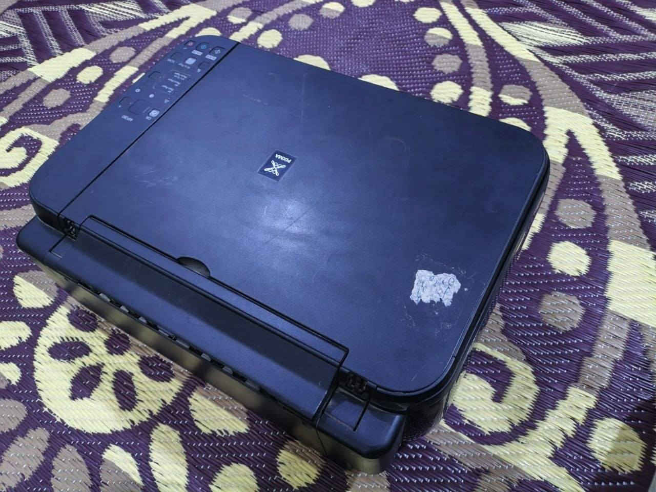 السلام عليكم
1 - طابعه كانون 280 تحتاج كاترجات رمز العطل E05
2 - طابعه برذر MFC-J470DW فقط اللون الازرق يقره هيج موضح بالصوره 
3 - طابعه ابسون l800 مجموعه سحب الأوراق عطلت و مو كلش نظيفه على وضعها 
4 -  طابعه كانون LBp6033 للبيع نضيفه وحلوه وياها وايرها 
5 - طابعه كانون G540 ست أحبار دقتها عاليه ونضيفه. 
6 - لابتوبات عدد 2 مرفق وياهن معلوماتهن يشتغلن عالكهرباء يحتاجن بطاريات
7 - منظومه حبر بهالشكل 
واتساب فقط ***********
