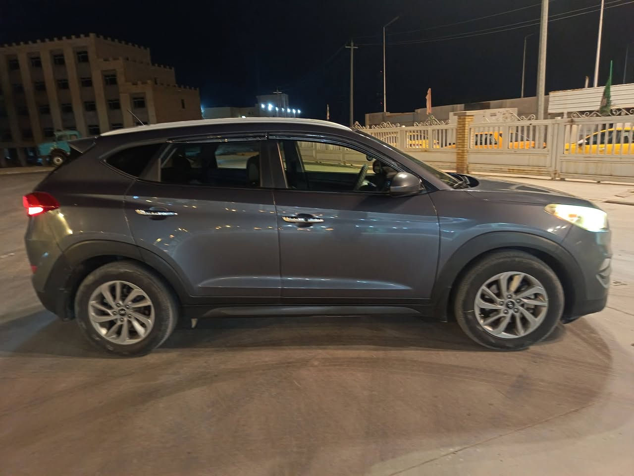 للمراوس شعندك نزل
السيارة ضررها بس قبق الجنطة مرجع مثل ما هو بدون صبغ وبدون دواخل وهذا رقمي للأستفسار ***********
