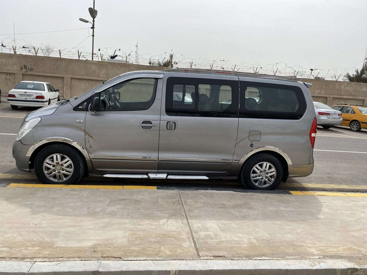 السلام عليكم ستاركس 2011 معلايه 2015 سياره بيها بيبان ثنين مبدلات بدون ضربه مبدلات سياره مصفره هيئه وغرامات وضريبه مشروع وطني مكينه 7 سبلاين سياره نضيفه احلى من الصور تحويل ثاني يوم السعر على الاتصال ***********
