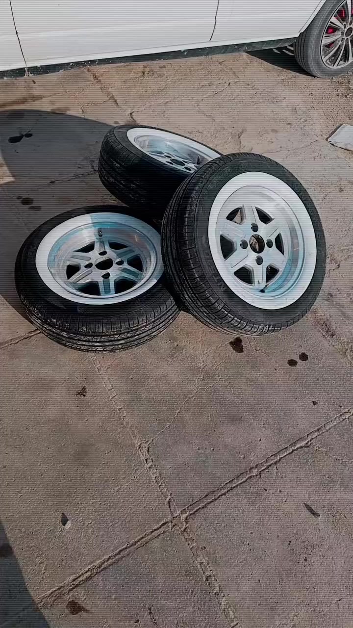 سلام عليكم للبيع ويل زد أصلي ويا رمانات اصليه. زوج تايرات نضاف وزوج نص عمر. السعر (650)  مكاني البصره الزبير


**إذا كنت صاحب هذا الإعلان وتريد حذفه لأي سبب، رجاءا أرسل رسالة إلى الدعم الفني**