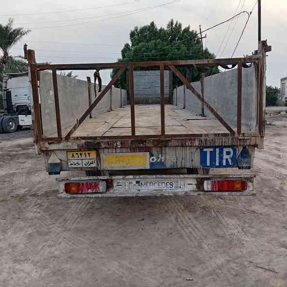 سلام عليكم عربانه المانيه تلث محاور جاهزه من كلشي ماعد الجوبلسات تخم تاير جديد كهربائيت كله شغاله الحصيره نضيفه السعر ٥٠ وبيه مجال حك الجيه العنوان واسط نعمانيه ***********
