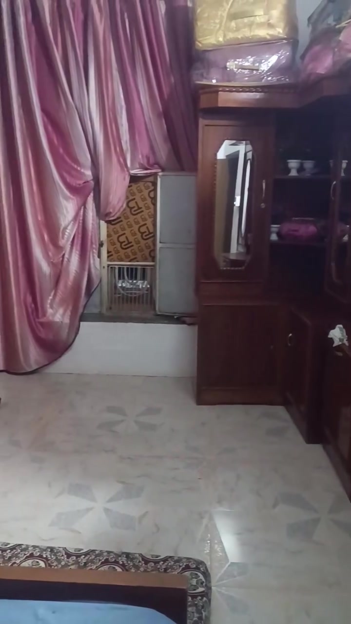 قرفه للبيع السعر 800 وبيها مجال
***********
