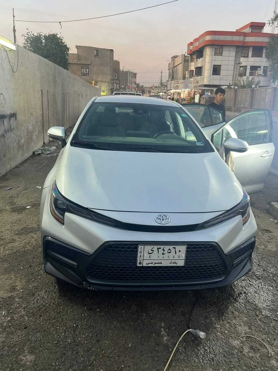 السلام عليكم سياره كورلا موديل 2022 رقم بفداد وارد امريكي السياره احله من الصور تحويل ثاني يوم مكاني بغداد الشعب سعرها 153 وبيها مجال رقمي *********** ضررها موضح بالسونار بس جنطه مال صندوك
