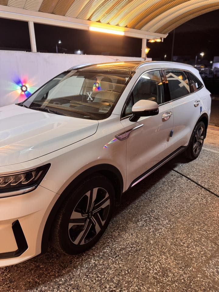 السلام عليكم
سورنتو 2021 فول موصفات ماشيه 160 

بنراما جلد مكينه 6سلندر السياره جديده  

مكاننن السياره الفلوجه السعر 240 وبيه مجال 

***********
