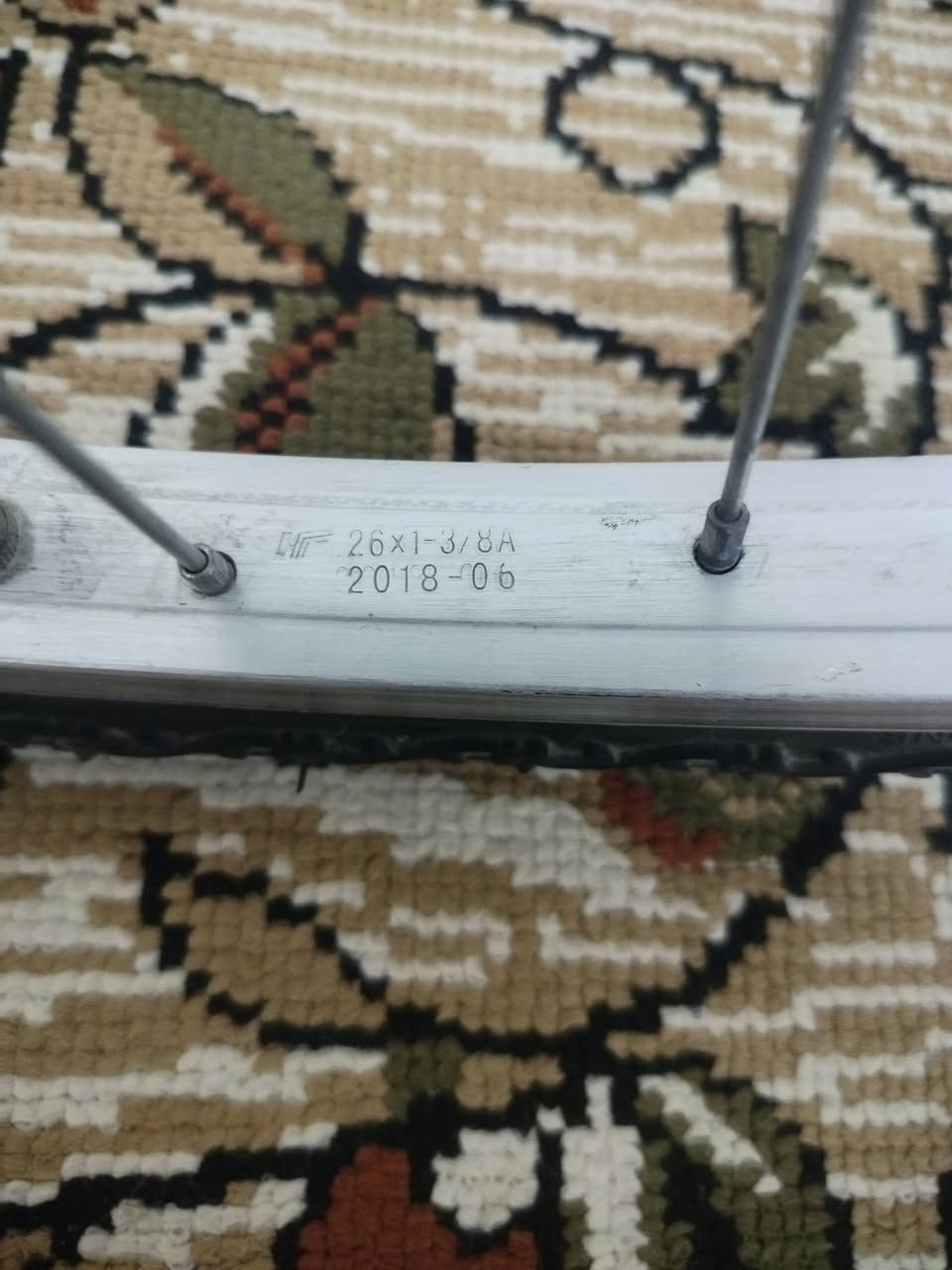السلام عليكم بايسكل للبيع مكان حي المعلمين الجديد حجم 26 الموديل 18 السعر ب 135 وبين مجال للشراي الرقم***********
