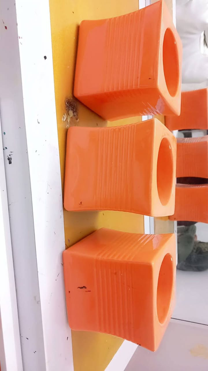 غراض صالون حلاقه نسائي للييع ***********واتساب فقط
