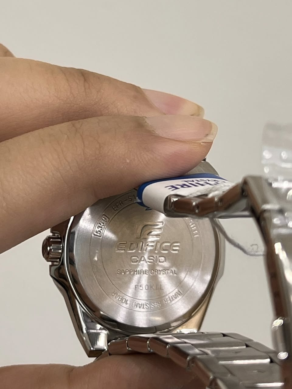 ساعة رجالية جديدة غير مستعملة، ماركة كاسيو ايديفيس أصلية، لون أخضر غامق ويا سوار ستيل فضي.
آلية كوارتز (بطارية) بعقارب، تصميم أنيق ورياضي، حجم تقريبا 40 ملم، مقاومة للماء للاستعمال اليومي.
نظيفة 100% ويا العلبة.
السعر160 ألف قابل للنقاش البسيط.
الموقع بغداد، تسليم يد بيد


**إذا كنت صاحب هذا الإعلان وتريد حذفه لأي سبب، رجاءا أرسل رسالة إلى الدعم الفني**