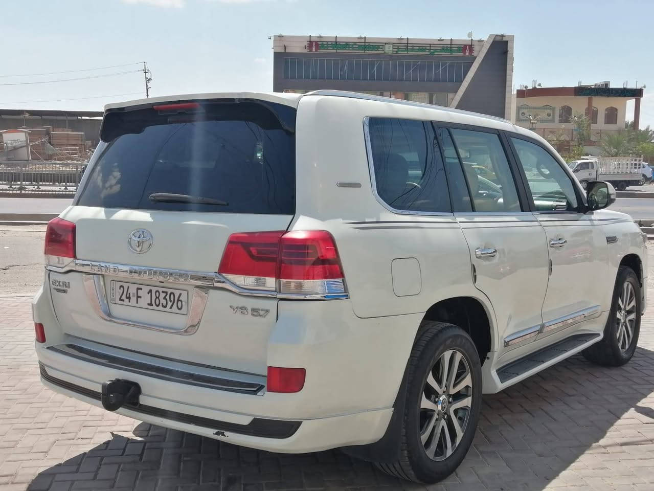 ***********
رايدهة ب 264 ورقة بيع او مراوس حسب القناعة 
لاندكروز جكسارة 2014 محدث 2021
محرك v8 سلندر
ماشية 134 الف كم 
3 قطع تبريد
سلايد
شاشة كاميرا
حساسات خلفيه
تحكم ستيرن جهتين
مري شفط كهرباء
ويل كب دعاية
لايت زنون
هزة وفحص جديد
سنوية باسمي تحويل مباشر
السيارة صبغ عام
