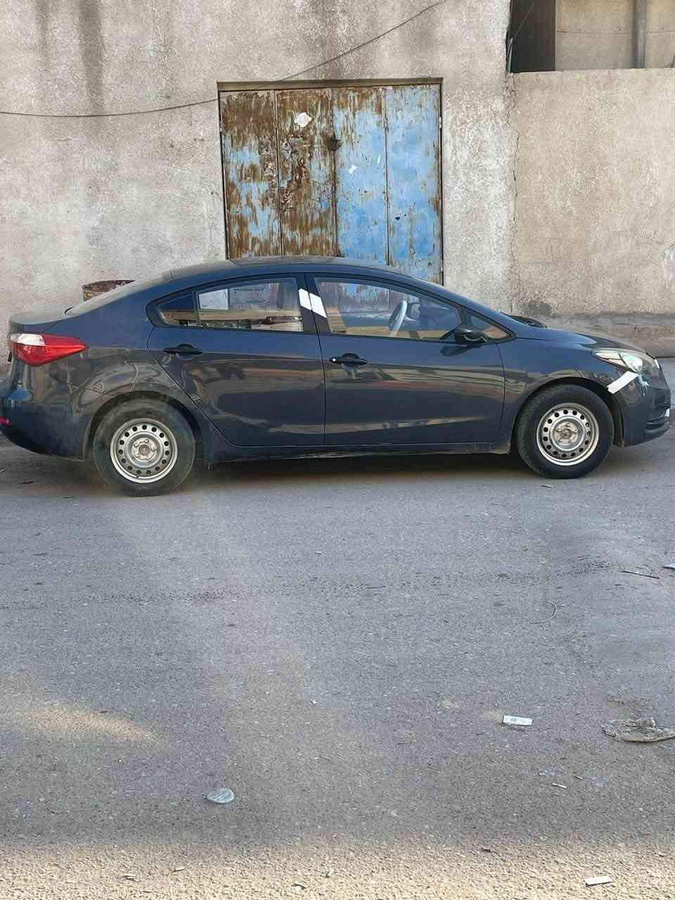 كيه  سيراتو   خليجي مديل 2016  كفاله  من الضربه ول صبق   بس الدوسه بيه خسفه  السياره حلوه  محرك  الف وستميه دوش    تبريد  شقال تدفه  حداديه  جديده  تايرات   جدد العنوان  البصره الرقم *********** السعر 118
