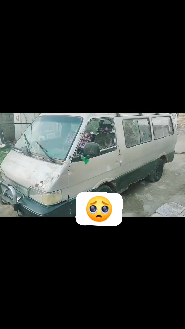 السلام عليكم كيه بسه موديل 94السياره   تاير  نضاف باتري جديد سلف داينمو جدد السياره خير من الله عليه  غرامه 300 سعرة 19بيه مجال  مكان السياره كوت واسط  رقم احمر سياره سياره نضيفه كفاله عامه مكينه كلشي بيه مضبوط منك الشارع ربع ما ذب عليه تجي تفحص وتأخذ فلوسك يمك شوف عنهه اله تنطي فلوس مسجل سماعات كهربيات شاير وره جدد بعدني ما شاتهن دواخلهه تضاف شوفت عينك دواخل سياره شوفت عينك نضيفه


**إذا كنت صاحب هذا الإعلان وتريد حذفه لأي سبب، رجاءا أرسل رسالة إلى الدعم الفني**