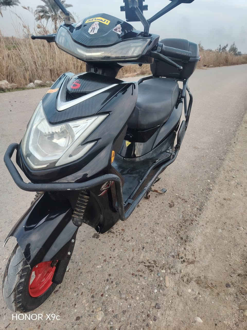 دراجه شحن سكنس للبيع
ملف 2000
موديل 2025
دراجه مابيها شي
صندوقين
مدرعه درع خلفي و درع امامي كامل 
سوجين +بصمتين
كير 3 سرع
6 بطاريات
نضام R ( البك)
نضام P ( البارك)
شاحنه اصليه شركه
تمشيك 45 _ 50 KM
سرعه  70 KM حقيقي 
السعر : 600 الف وبيه مجال 
العنوان : الحسينيه مال راشديه
***********
