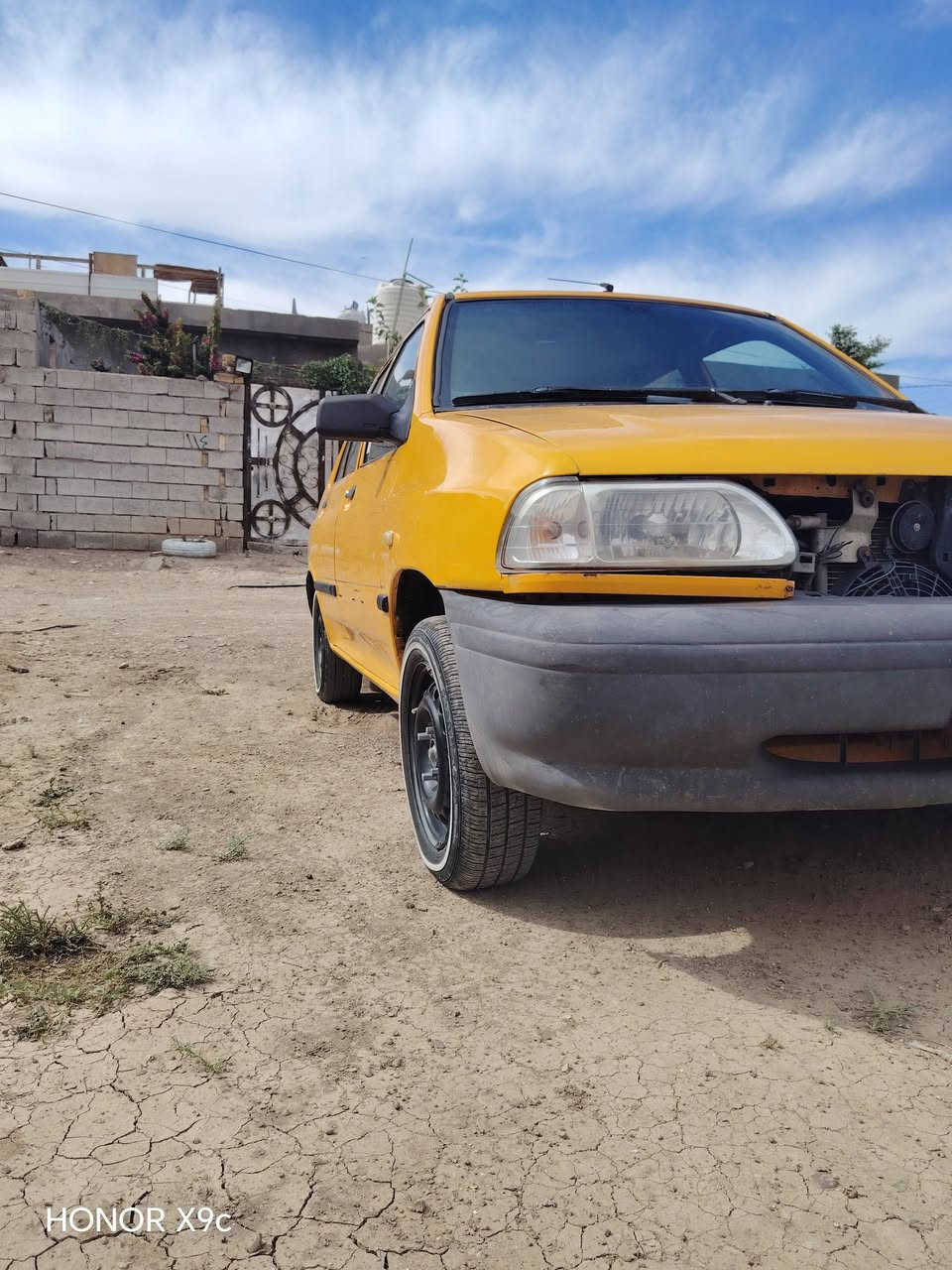 سلام عليكم
سايبا للبيع موديل 2018 سياره خير من الله
بيها خيط بخار والتبريد عوزه بس غاز  مدوشمه بيها طخه بسيطه موضحه بالصور راعيها موجود بالكوت غرامات ما عليها خط وبحث مطلوبه عندي عمليه واريد ابيعها 

عارضها ب32 وبيها مجال
للاستفسار ***********
