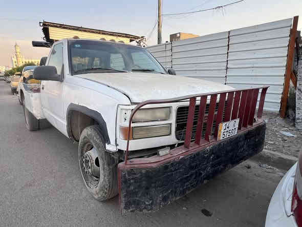 السلام عليكم للبيع كرين خاشوكه بهبهان 
موديل 1989
محرك 350 
كير عادي 5 نمر 
رقم بصره انكليزي الجديد هزه وتحويل جديد 
راعيها بغداد 
سياره جاهزه للعمل سعره 27 ورقه 
مكاني بغداد شهداء السيدية 
للاتصال ***********
لبلسنوية كرين
