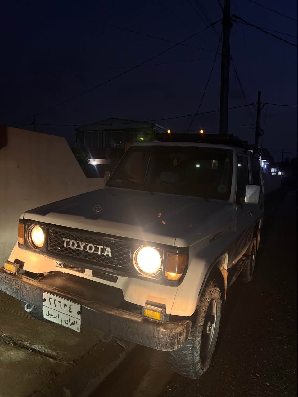 ميكزةمين موديل ١٩٨٧
گير عادي  دبل اكسل 
مةكينه ٤ بستن كروسيده بيلادي كابريته
رةقم هةولير اصلي به ناو كردن به شه رته 
سةيارةكه عامه  شانسي به شه رته 
گورينه وةش دةكةم به شيتك به دلم بيت نرخي ٧٥ معامةلة
*********** أربيل, العراق
