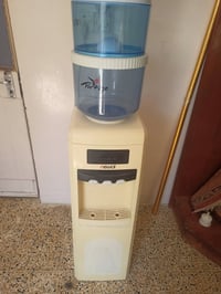 براد ماي • حار وبارد • شرط شركة