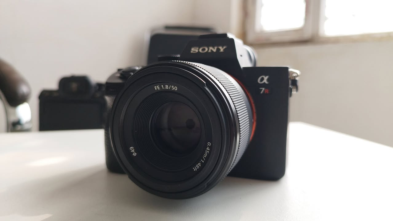 للبيع عدسات سوني
عدسة سوني Sony 24-70mm GM II** (الإصدار الثاني) – السعر: 1,500,000 دينار.

 * **عدسة سوني Sony 50mm FE f/1.8** – السعر: 200,000 دينار.


**إذا كنت صاحب هذا الإعلان وتريد حذفه لأي سبب، رجاءا أرسل رسالة إلى الدعم الفني**