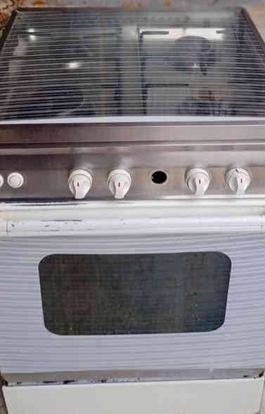 السلام عليكم  طباخ مستعمل للبيع سعره 65 وبي مجال مكان كركوك حي النور الثانيه 

***********
