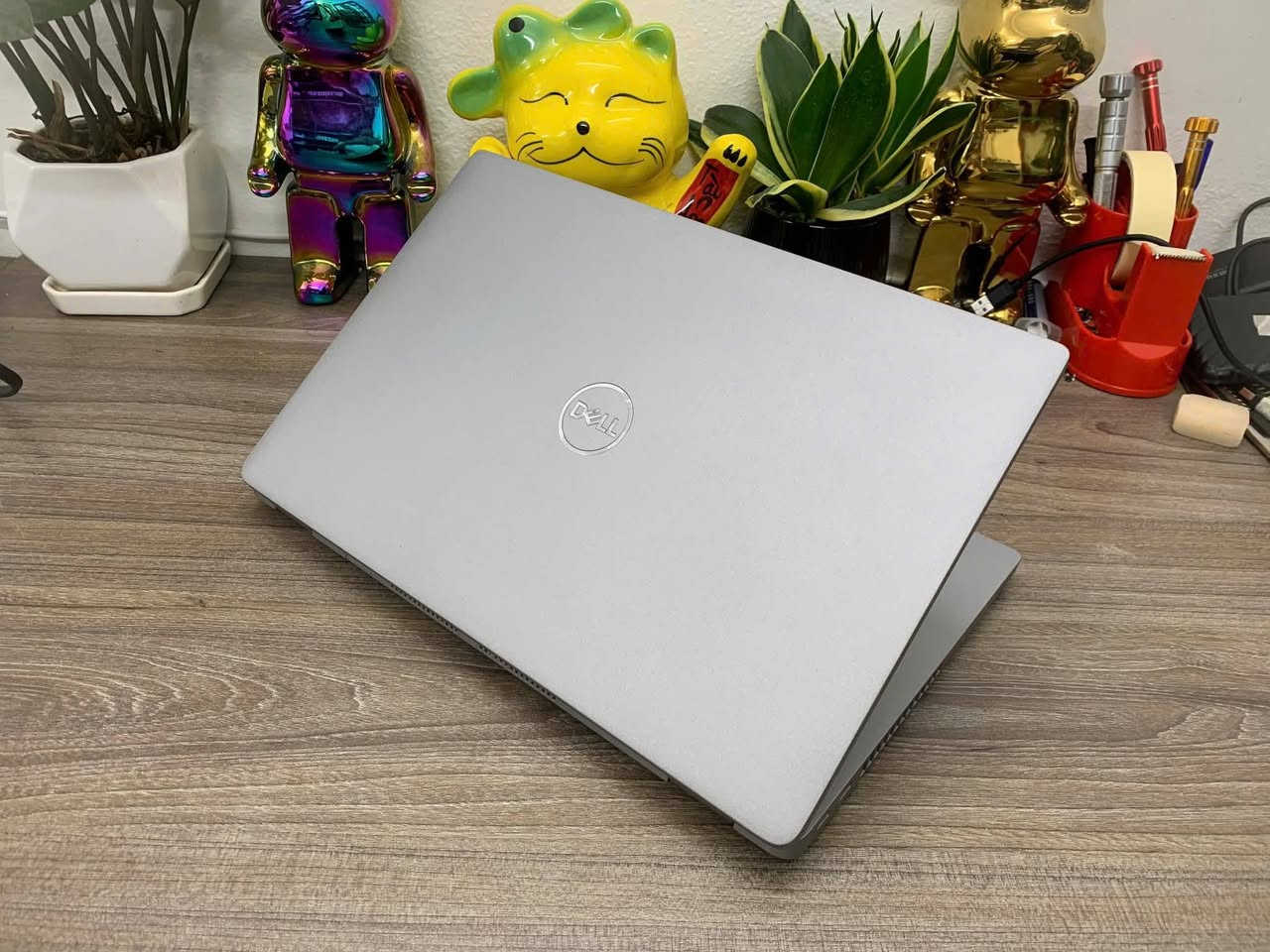 💻 Dell Latitude 5430 – مستعمل نظيف جدًا
🔹 المعالج: Intel Core i5 الجيل 12
🔹 الرام: 16GB DDR4
🔹 التخزين: 512GB SSD M.2
🔹 الشاشة: 14 إنچ FHD
🔹 كرت الشاشة: Intel Iris Xe (داخلي)
🔹 هيكل قوي وخفيف (فئة أعمال)
🎁 الهدايا والملحقات:
🎒 حقيبة لابتوب
🔌 شاحن أصلي
🖱️ ماوس
📦 تغليف احترافي (بابلز + كرتون للحماية التامة)
🛡️ الضمان والخدمات:
✅ فحص عند الاستلام مع المندوب
✅ ضمان 7 أيام بعد الاستلام
✅ تنصيب ويندوز مفعل + جميع برامج Office
✅ فحص وترتيب الجهاز قبل الإرسال
💰 السعر: 530.000
📩 مراسلة خاص أو واتساب فقط ***********
📍 عالم التقنية
