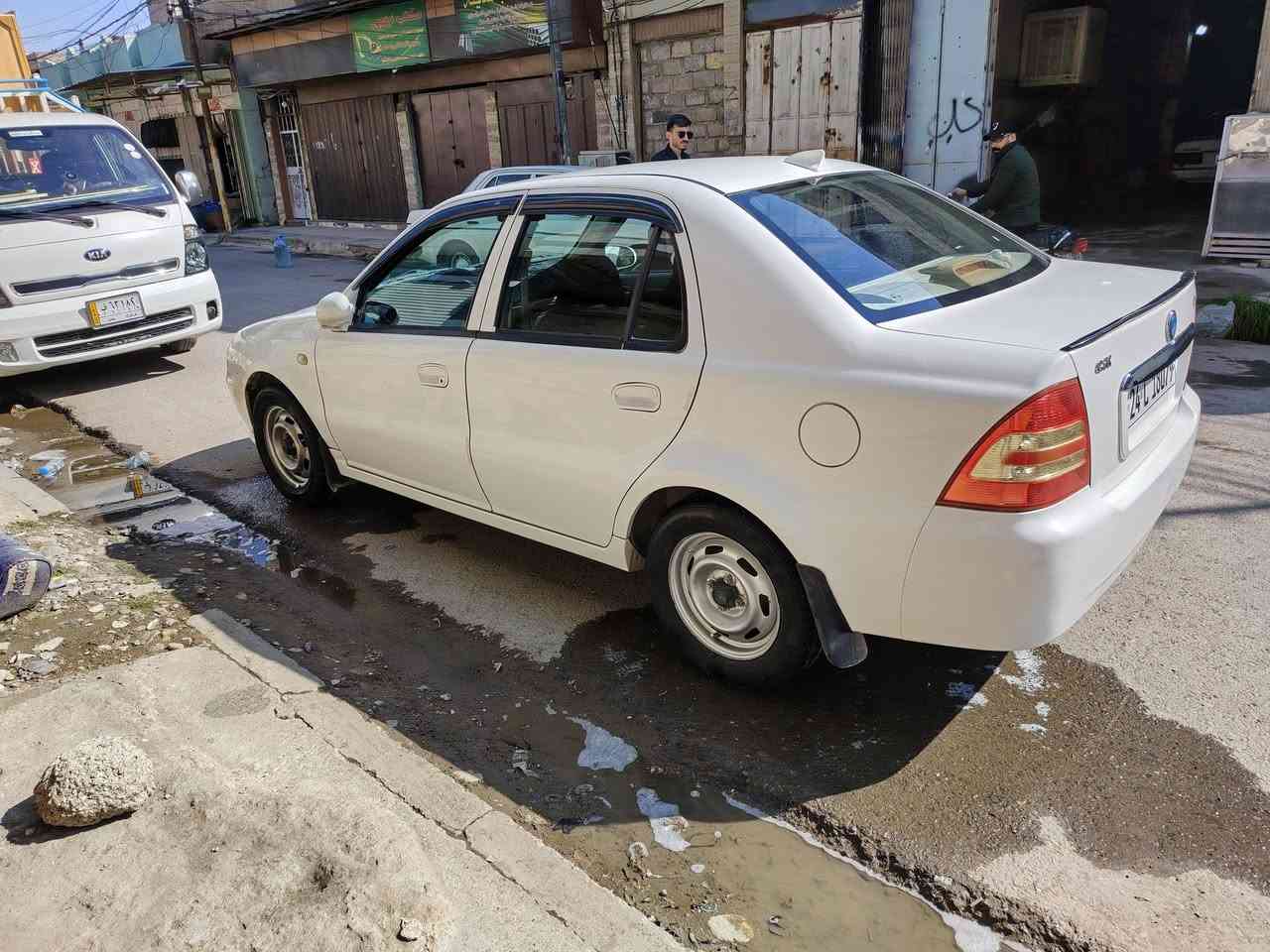 موديل ١٣ كصة اجديدة 
رقم ادهوك رقم مسطرة شرط التحويل 
السيارة بدون صبغ عدا جاملغ أمامي بي بارد وكارت 
مكينة كير شرط 
تبريد 
ماشية ١٢٥
كابون بانزين 
شاشة كامرة 
السعر ٥٦وبي محال 
***********
