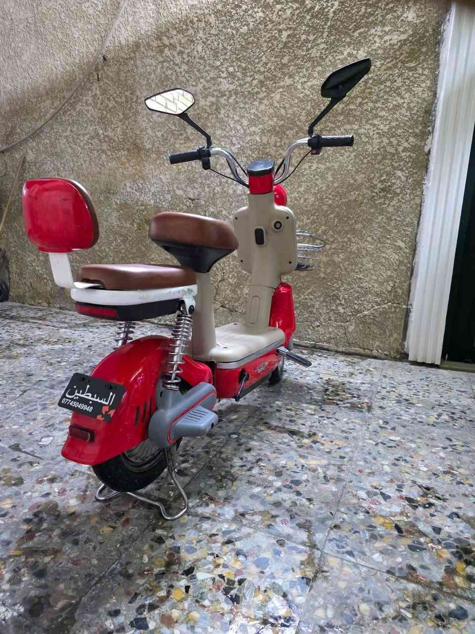 السلام عليكم دراجه شحن للبيع
الضرر فقط المرايه اليمنه 
بطاريات جديدة
شاحنه جديده 
مستخدمه فقط7اشهر
السعر250وبي مجال 
للاستفسار***********
