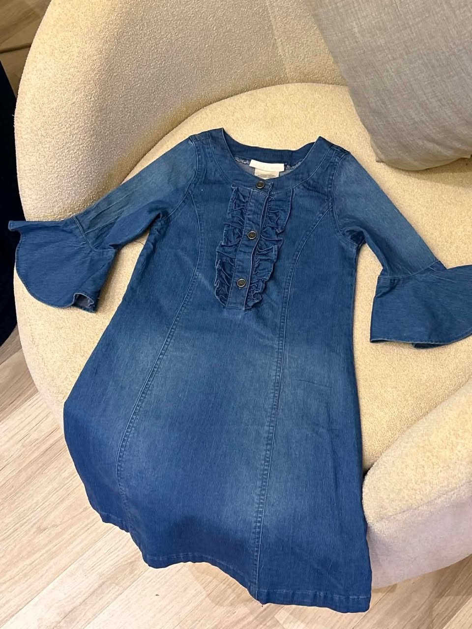 فستان بناتي 
ماركة جيك بوينت 
العرض شبر وكف 
والطول ٣ اشبار و٣ اصابع 
السعر ١٢


**إذا كنت صاحب هذا الإعلان وتريد حذفه لأي سبب، رجاءا أرسل رسالة إلى الدعم الفني**