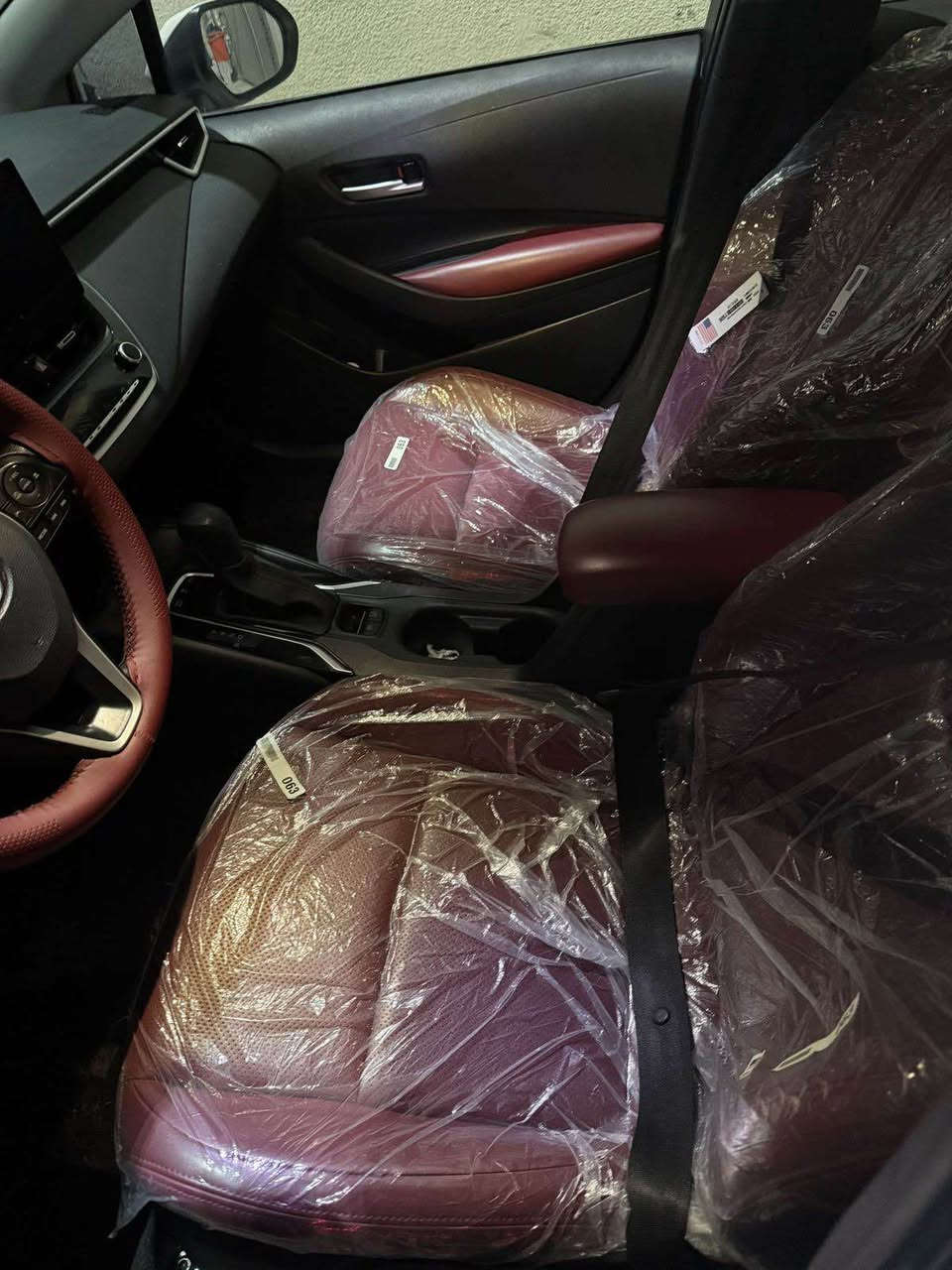 Corolla 2024 HEV 
شکل ئەمریکی 
کلین دەعامی بۆ دەعامی بەشەرت 
٢٩،٠٠٠ کم ڕۆشتووە 
فول فولی ناو سور 
نموونە لە جوانی و پاکی 
نرخی ١٥٠$ وەرەقە و معامەلە 
گەر موشتەری نی سەرمان مەهێشێنە لەگەڵ ڕێزم❤️
هەولێر 
*********** أربيل, العراق
