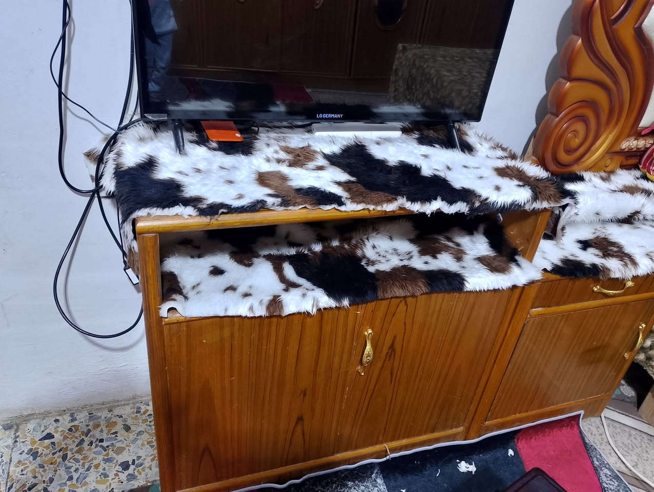 السلام عليكم غرفه تزكام تفصال للبيع السعر 750 وبيها  مكاني بغداد ***********
