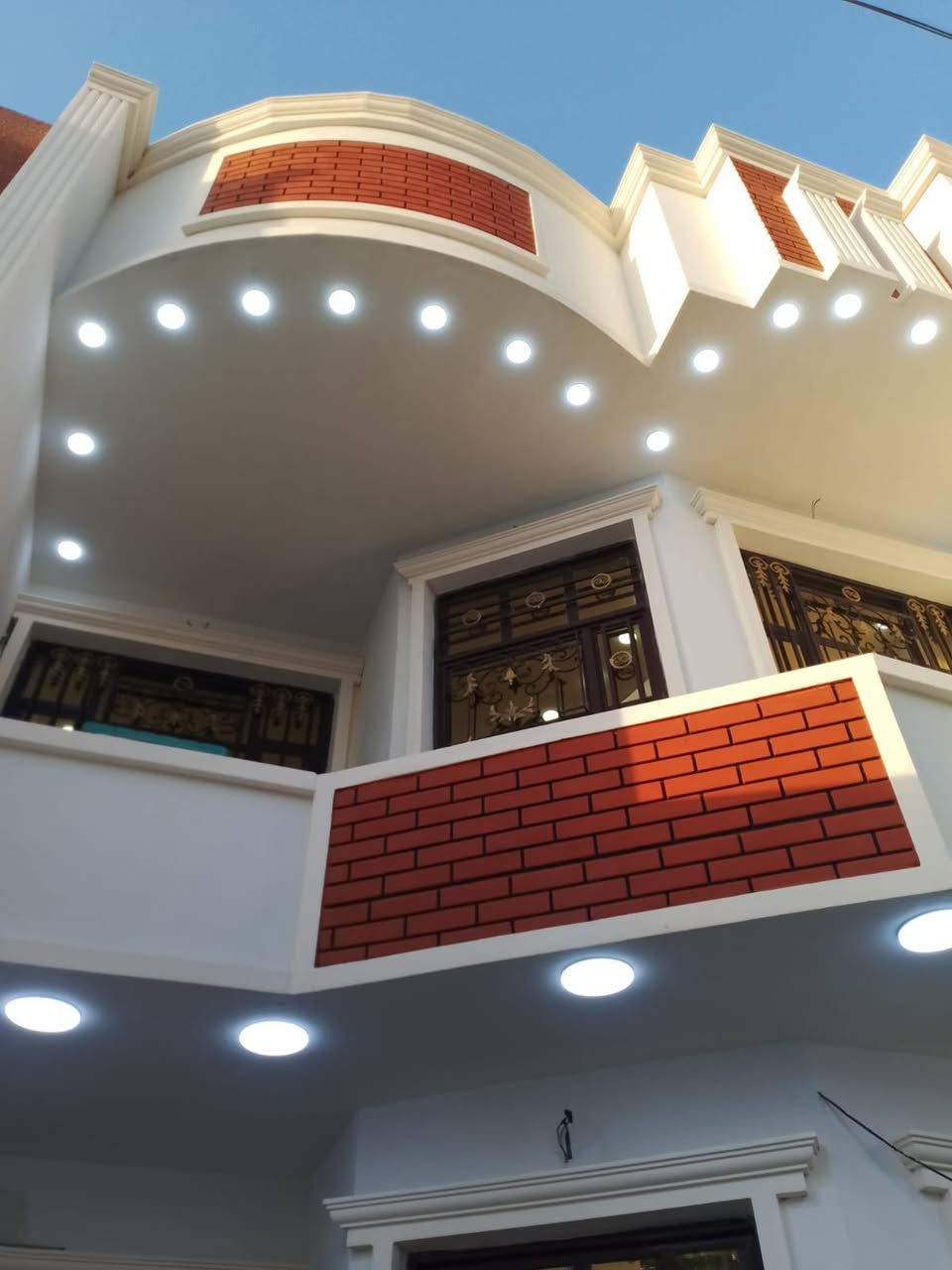 السلام علیکم خلفه لبخ وعمل الواجهات متفرع حالیآ
ترمیم الواجهات القدیمه بدیکرات حدیثه
لبخ الواجهات وتطعیمها بالفوم والبورسلین
 وجمیع انواع الحجر 
لبخ السطوح ونثرها 
لبخ خوارج البیوت 
***********
 آبًوٌ روٌيَدٍهّ آلَکْلَآبًيَ
بًغُدٍآدٍ
