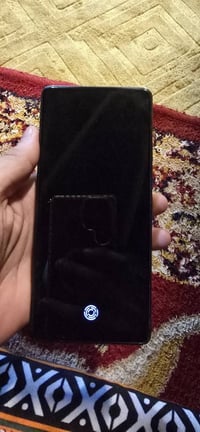 كامون 30 5G • 12GB 512GB • مكسر بالكاميرا