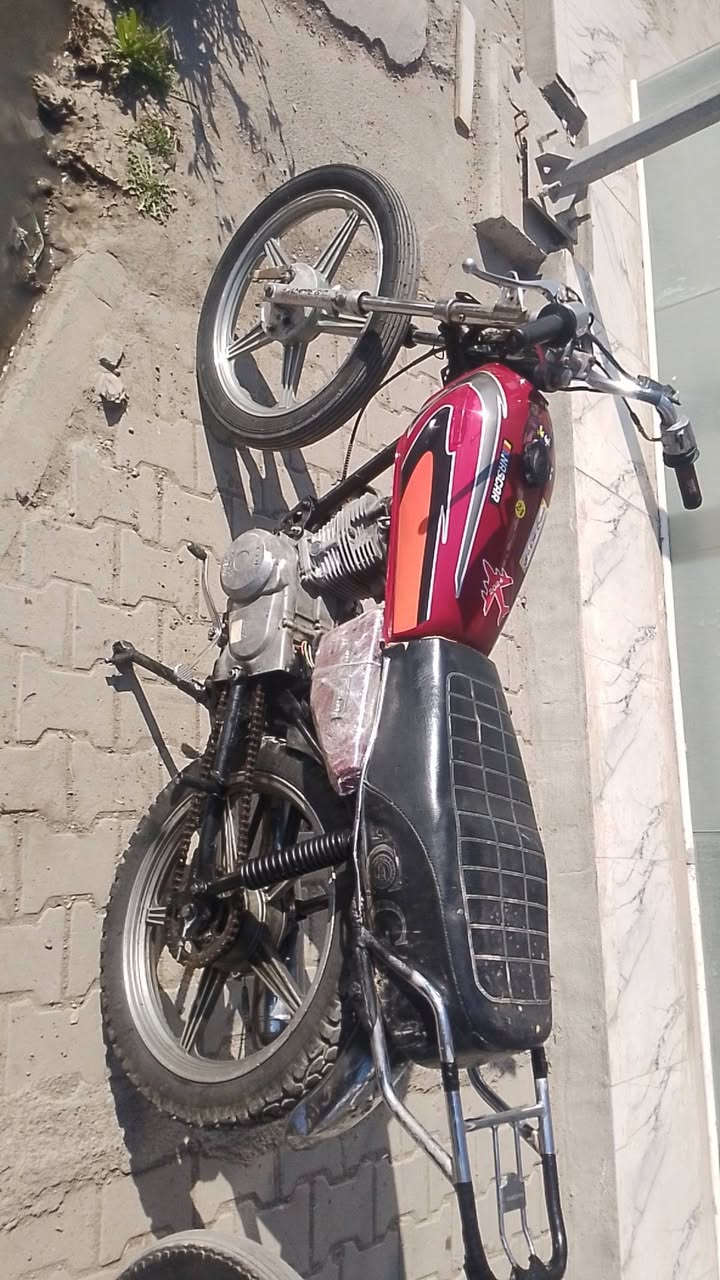 درجه لل بيع موديل 2017 لاصرف ولا بخار ولا صوت بل محرك نامي بره سعر 175 الي مو شراي لايخبره ***********
