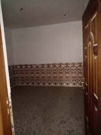 مشتمل للايجار بدايه الشعب شارع عدن خلف جامع جهاد طابق ثاني جديد معزول ...