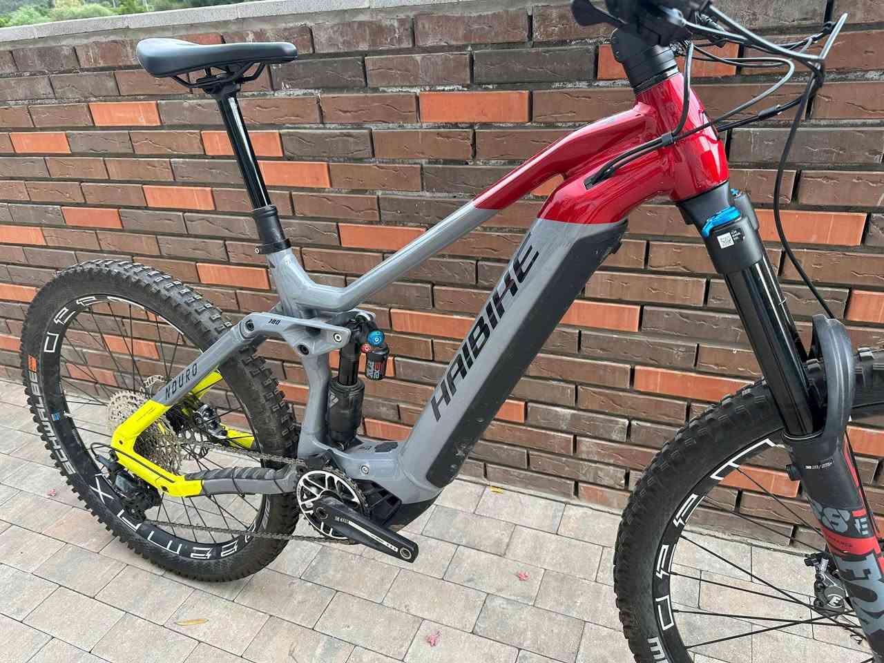 Haibike Nduro 7
4500$


**إذا كنت صاحب هذا الإعلان وتريد حذفه لأي سبب، رجاءا أرسل رسالة إلى الدعم الفني**