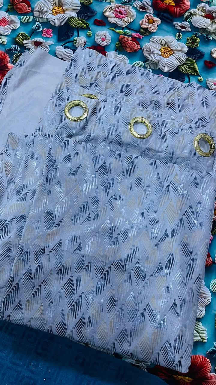 هلو بنات عندي زوجين بردات كل زوج اربع مترات يعني ثمانيه وتور قطعتين قياس كل وحده ثلاث امتار والتور الشفاف  عرضه هم ثلاثه وعندي تلبيسه تخم كامله لعشر مقاعد ثنين كبار ووحده وسط وثنين مقعد نفر كلمن وسعرهن عندي توصيل لكل المحافضات وعنواني بغداد


**إذا كنت صاحب هذا الإعلان وتريد حذفه لأي سبب، رجاءا أرسل رسالة إلى الدعم الفني**