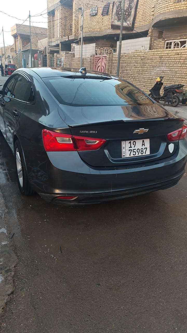 السلام عليكم
ماليبو موديل 2020 رقم كربلاء دولي معوقين باقيلها سنة وتصير حرة 
سنوية2028 مصبوغة عام مكينة كير تبريد مكفول
تخم تاير جديد سيارة كلشي مناقصها مكان كوت سعر78وبيها مجال بسيط ***********
