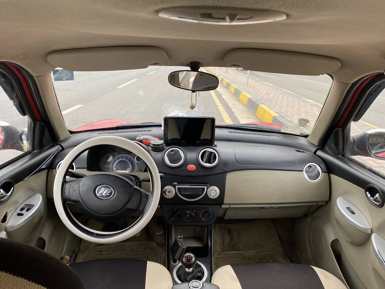 السلام عليكم ليفان 2014
سياره بسمي رقم دولي 
تبريد شغال سياره جاهزه صبغ حزام 
تفاصيل اكثر اتصل ***********
