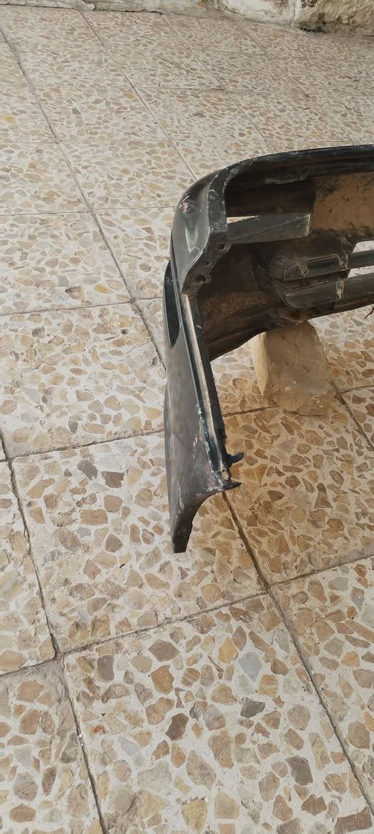 السلام عليكم عندي دعامية بطه متصل بيها كسر بسيط بلاديه حته صبغ مابيها بس هاذا الكسر ابيع عل هل وضع هل موجود التفيدا يصلحه مال تعمير عل كد الحال كلشي اكو بل سوك اكو جديد هاي نص عمر الجديد غالي هاي  50 وبيها مجال واتساب ***********
