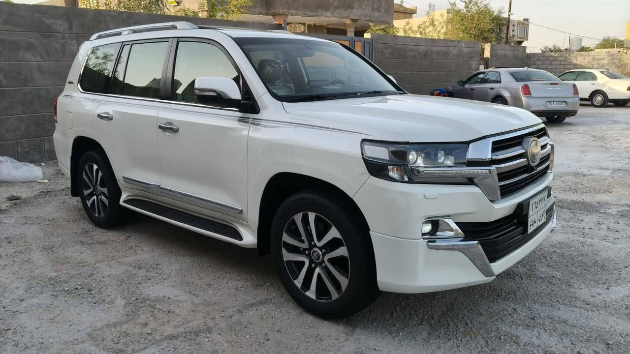 السلام عليكم 
السعر ((460))وبيها مجال للشراي 
***********
***********
لاندكروزر 2019 للبيع او مراوس كفاله عامه 6سلندر ماشيه 90 الف سياره جديده بمعنى الكلمه للاستفسار الاتصال على الرقم التالي
