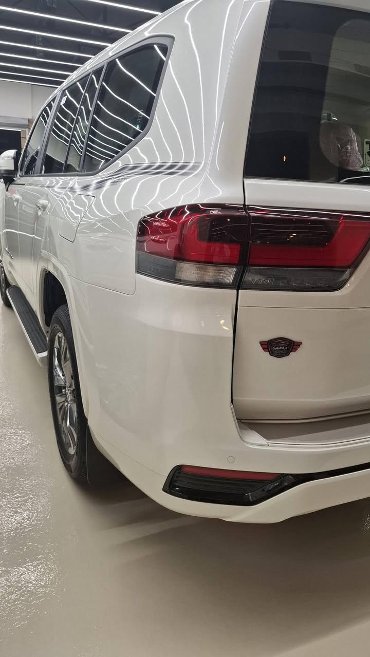 سلام عليكم ....للبيع او نراوس 
لاند كروز موديل 2025 تويوتا العراق ضمان فئة
GXR
محرك 6 سلندر 4000cc تنفس طبيعي السيارة حالة الزيرو ماشية/ ٤٠٠ كيلو
المواصفات
١ بصمة تشغيل
٢. تشغيل عن بعد
٣ . خمس بصمات ابواب
٤. باب خلفي كهرباء
٥.شاشة كبيرة الوجبة جديدة
٦.كشنات كهرباء
٧. ثلاث شاشات ايباد
٨. تحكم ستيرن
٩. فتحة سقف
١٠. ثلاجة
١١.سايد بريك دكمة
١٢. حساس امامي خلفي
...للتوضيححح السيارة تويوتا العراق ضمان
.. العنوان بغداد العامرية.
السعر / ٧٦٠٠٠ وبيها مجال
الرقم ....
***********
***********
