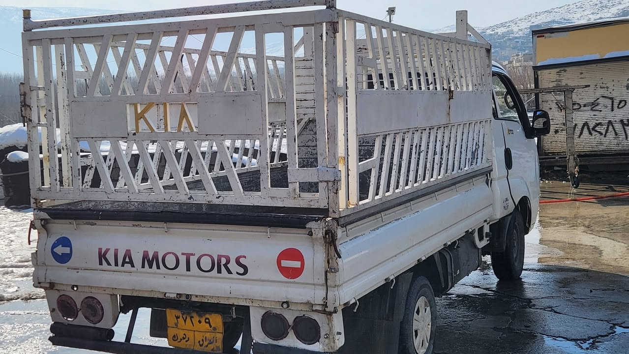 کیا دووتەنی 2700 مودیل 2011 کیرومەکینە شانسی بەشەرت تەنها یەک بستی سبوغە سەنەوی مانگەک بەسەرچویە یک دینار مەسروفی تێدانیە سعری 95وەرەقەیە *********** .
