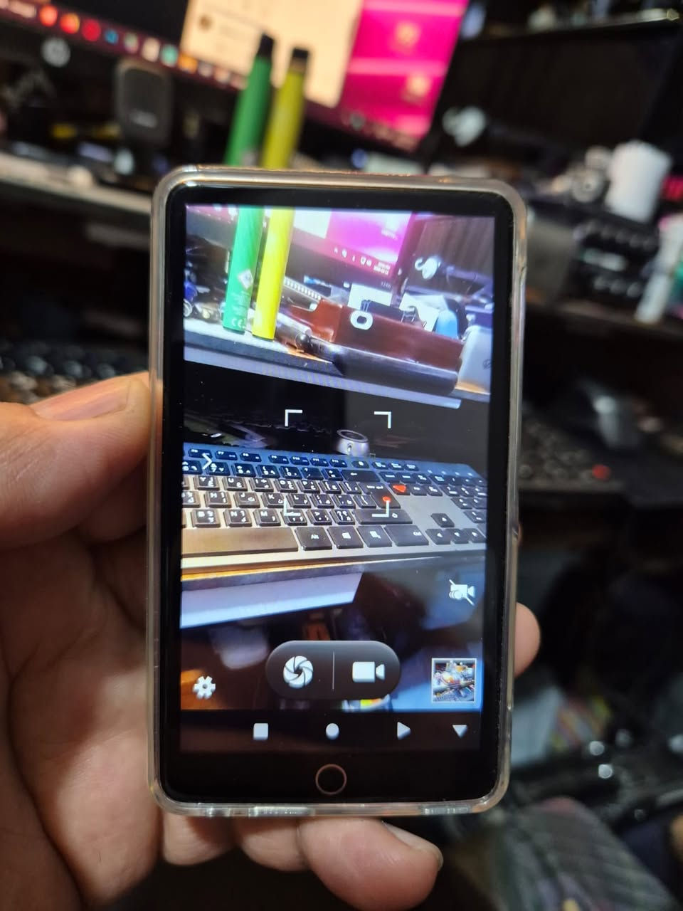 السلام عليكم
مشغل ام بي ثري وفيديو وانترنت
MP4 نظام اندرويد - كاميرا - واي فاي - بلوتوث -  ((وسوق بلي)) وينزل كل التطبيقات
رام 2 ذاكرة 16 + بطاقة SD 32 
راديو محلي وراديو انترنت / تطبيقات تواصل اجتماعي وتطبيقات قنوات فضائية  
سريع بالتنزيلات وبالتطبيقات وسلاسة بالتنقل
سماعة داخلية و سماعة هيدفون وشحن تايب سي مع حافظة شفافة
45 توصيل مجاني


**إذا كنت صاحب هذا الإعلان وتريد حذفه لأي سبب، رجاءا أرسل رسالة إلى الدعم الفني**