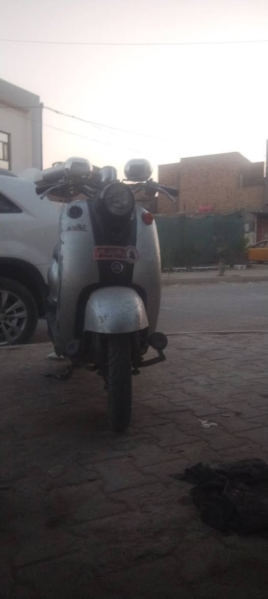 السلام عليكم عبد الحليم للبيع جاهز مجهزه سلف هندر اشاير ليت كله شغال السعر 200بيه مجال حك. جيه درجه حلوه كلش ***********
