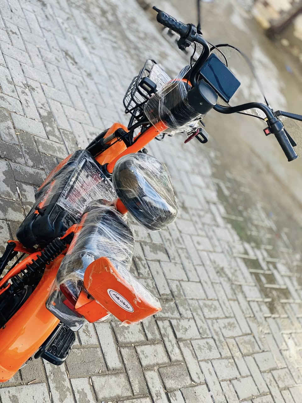 سلام عليكم عدي دراجه شحن لبيع دراجه جديده بطارياته جديدات حجم 14دراجه جديده عنوان بغداد بل مدينه مال صدر لسعر 225 وبيه مجال رقم لهاتف ***********
