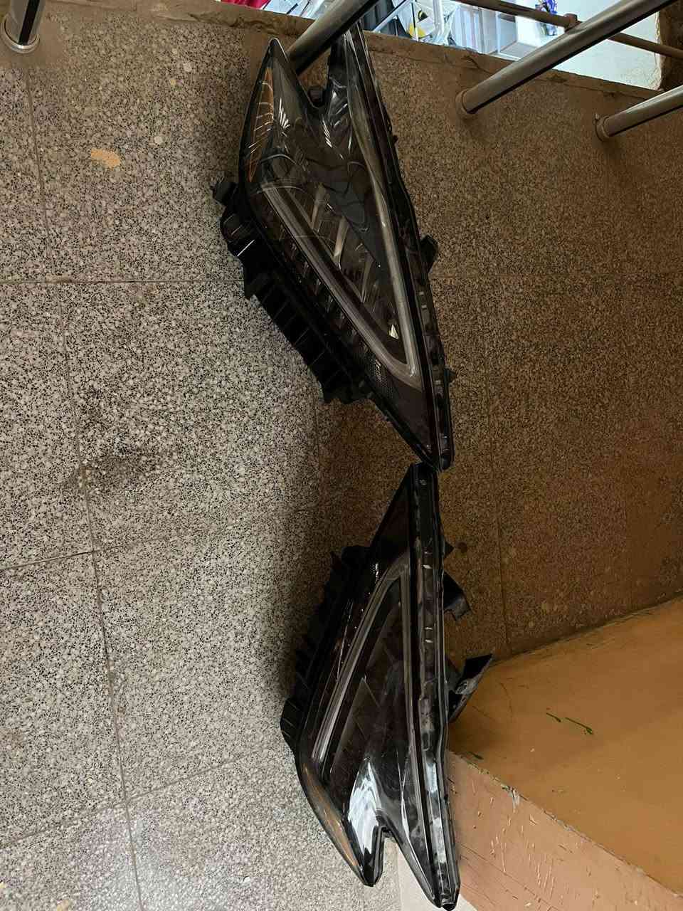 لايت نيسان مورانو 2023 شغالات بي كسر بسيط  من الظهر ينلحم بلفايبر 
عنواني ميسان ***********
يوجد توصيل لكل المحافظات
