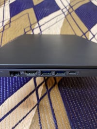 عدي لابتوب ACERللبيع مشتريها قبل فترا وما ستخدمته شرط تجي تشوف النضافه...