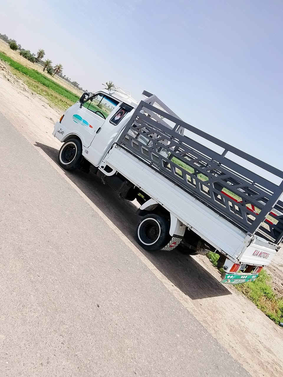سلام عليكم كيه بنكو 94 بأسمي رقم نكليزي سنويه ل27 هزه جديده تخم تاير حداديه كهربائيات كلها شغاله سياره خير من الله مال جناي ماتعبك منفوضه المكان ديوانيه قضاء عفك السعر أتصل على رقم ***********
